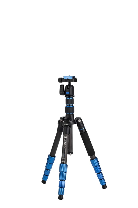 Benro Slim Series Travel Carbon Fibre Tripod kit with N00 head