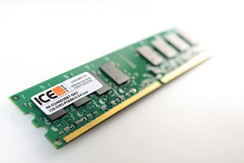 ICEmemory IMD240D31066EG4 4 GB DDR3-1066 DIMM ECC RAM Memory
