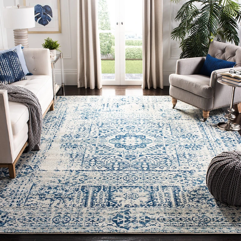 Safavieh Traditional Rug for Living Room, Dining Room, Bedroom - Evoke Collection, Short Pile, in Ivory and Blue, 200 x 200 cm