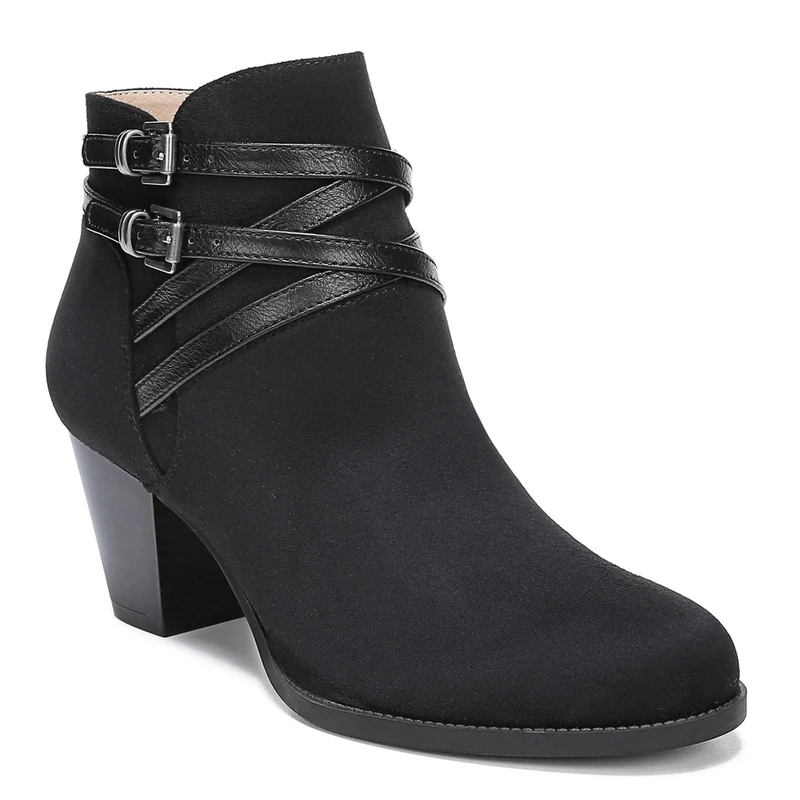 LifeStride Women's Jezebel Ankle Bootie Boot, Black, 5 UK