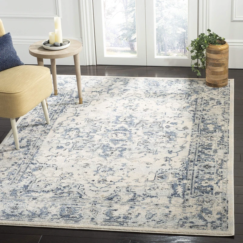 Safavieh Traditional Rug for Living Room, Dining Room, Bedroom - Charleston Collection, Short Pile, in Ivory and Blue, 240 X 300 cm