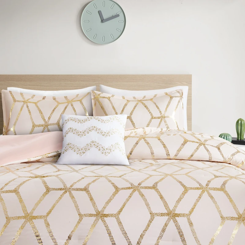 Comfort Spaces Comforter Set Ultra Soft All Season Lightweight Microfiber Geometric Metallic Print Hypoallergenic Bedding, Fabric, Blush/Gold, Twin/Twin XL