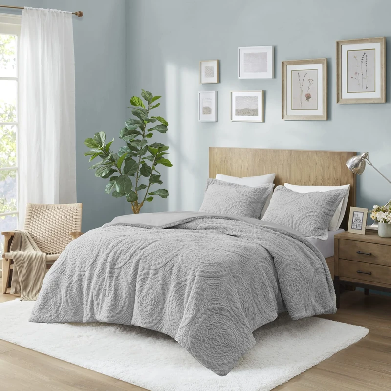 Madison Park Arya Medallion Pattern Ultra Soft Luxury Premium Plush Comforter Mini Set, Full/Queen, Grey