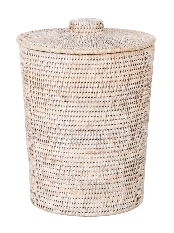Kouboo La Jolla Rattan Round Plastic Insert & Lid, Dorm Waste Basket, Bedroom, Living Room, Bathroom Basket for Dry Organic, Home Decor, Large White-Wash