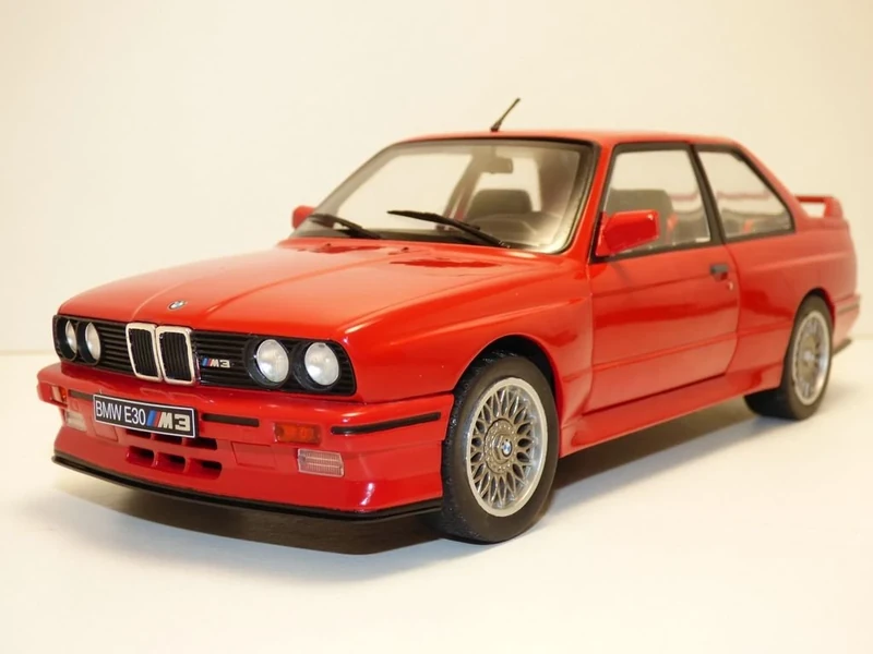 Solido 1: 18 1990 BMW E30 M3 - Red