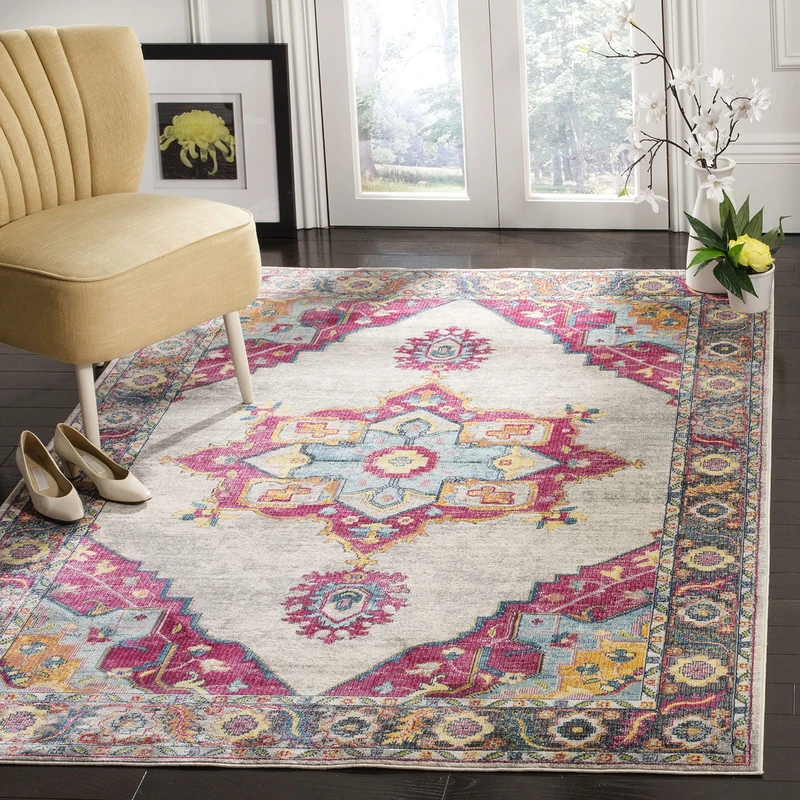 SAFAVIEH Traditional Rug for Living Room, Dining Room, Bedroom - Merlot Collection, Short Pile, in Cream and Multi, 155 X 229 cm