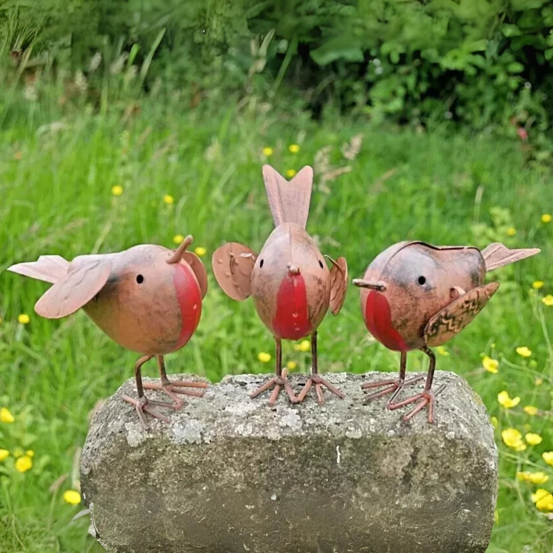 Garden Mile 3 Pack Christmas Robin Ornaments – 10cm Hand-Painted Metal Birds Garden & Home Decorations – Festive Xmas Robins for Indoor, Outdoor Figurines, Christmas Tree Ornaments & Shelf Decoration