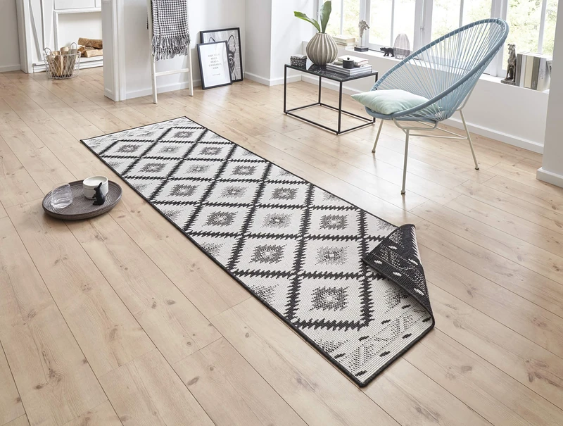 NORTHRUGS Malibu Indoor and Outdoor Rug 80 x 350 cm - Reversible Rug Weatherproof Modern Geometric Pattern Runner for Balcony Patio Garden Conservatory Living Room Rug Waterproof in Black Cream