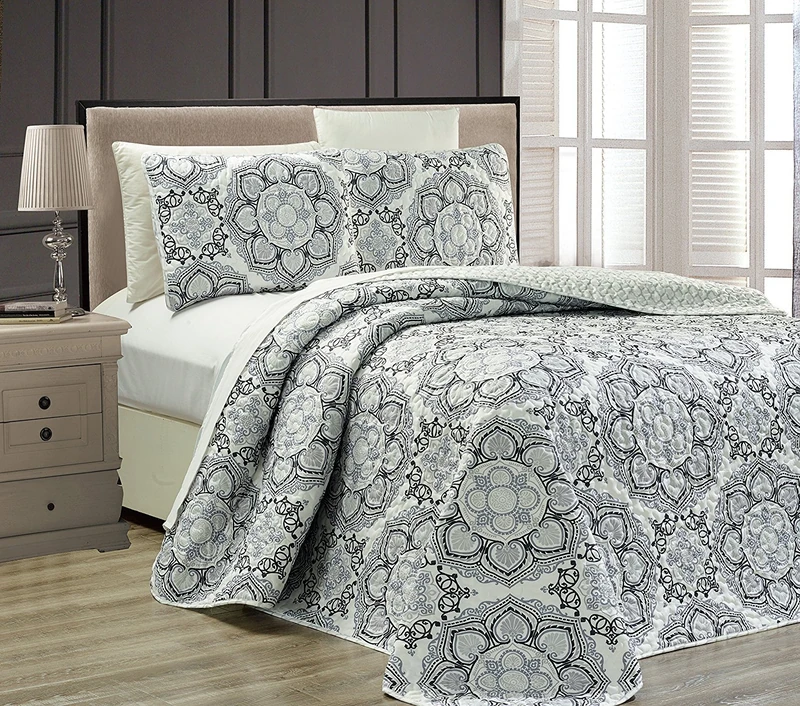 Linen Plus King/California King 3pc Reversible Oversized Bedspread Set Medallion Print Light Grey White Black New