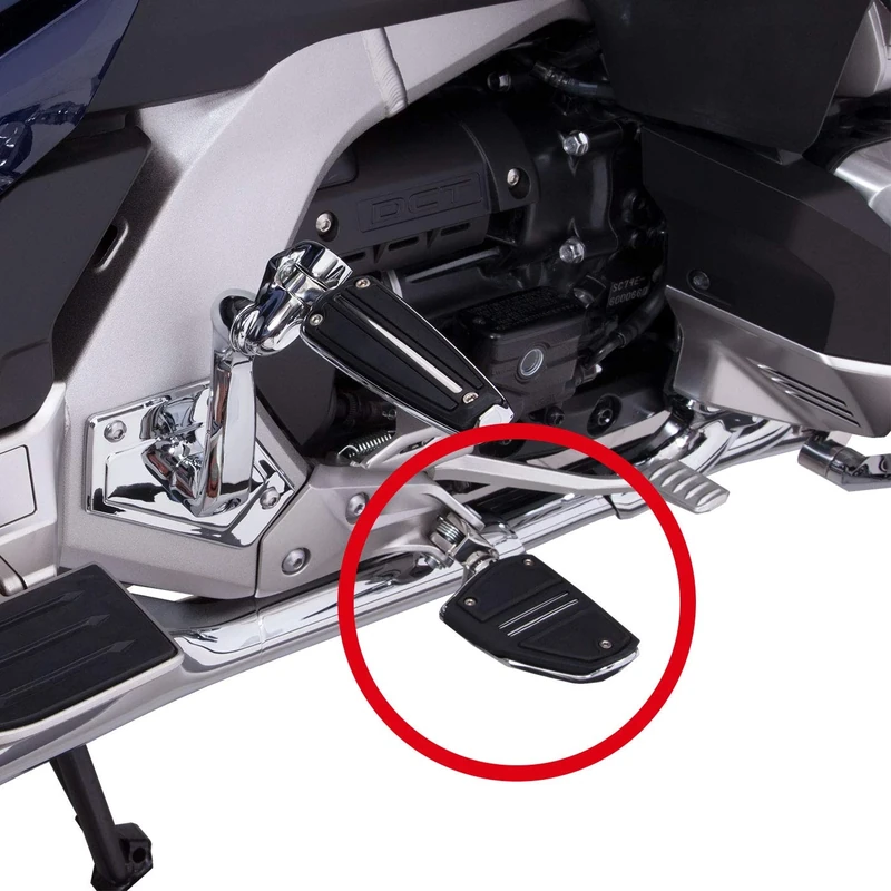 Goldstrike Twin Rail Footrest with Driver Adapter (chrome) for Gold Wing