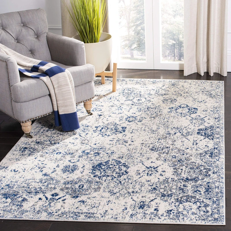 Safavieh Modern Chic Rug for Living Room, Dining Room, Bedroom - Madison Collection, Short Pile, in White and Royal Blue, 122 X 183 cm
