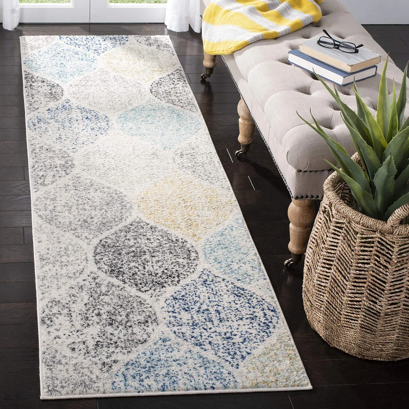 Safavieh Contemporary Rug for Living Room, Dining Room, Bedroom - Madison Collection, Short Pile, in Ivory and Blue, 69 X 244 cm