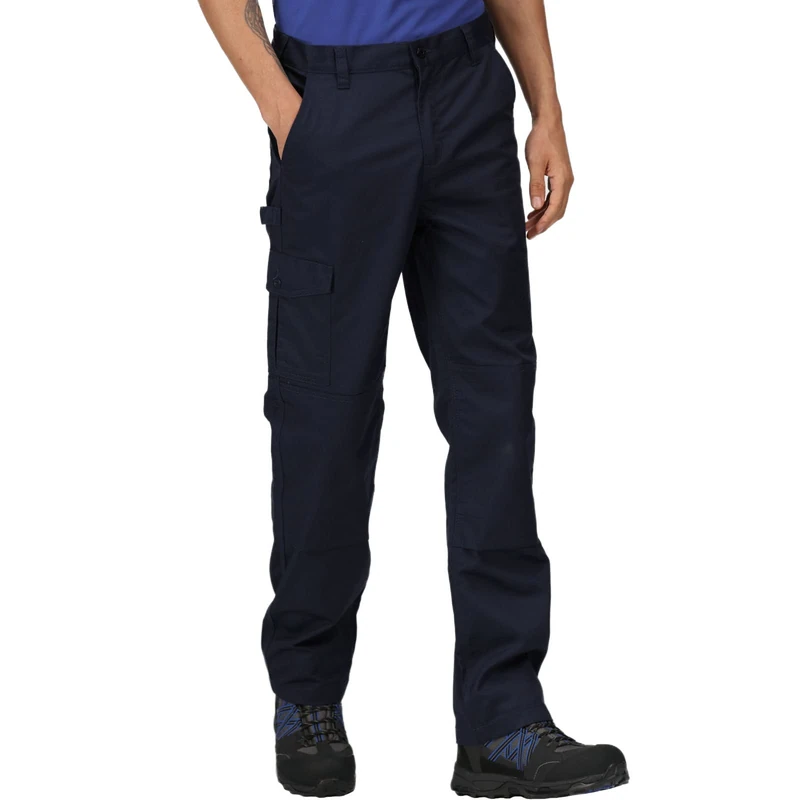 Regatta Men's Pro Cargo Trousers - Size 42" - Navy - Image 1
