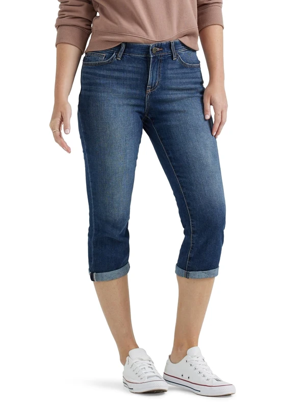 Lee Women's Flex Motion Regular Fit 5 Pocket Capri Jean, Bewitched, 4 US