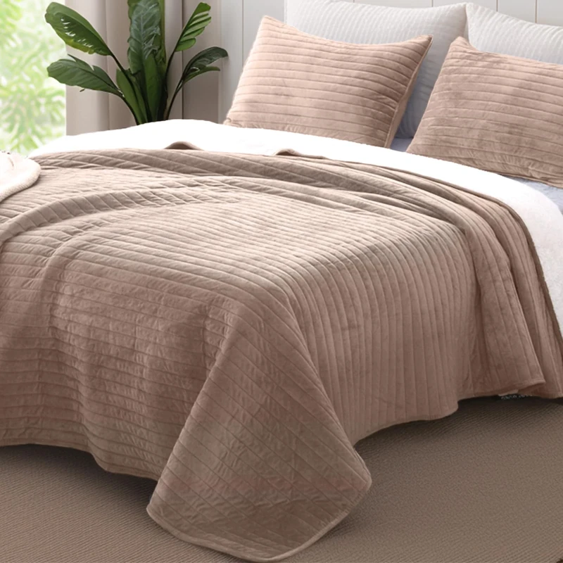 KASENTEX Plush Poly Velvet Lavish Design Quilt Set with Reversible Fleece Micromink Sherpa - Luxurious Bedding Soft & Warm Comforter Machine Washable Comforter (Taupe Brown, King + 2 Shams)