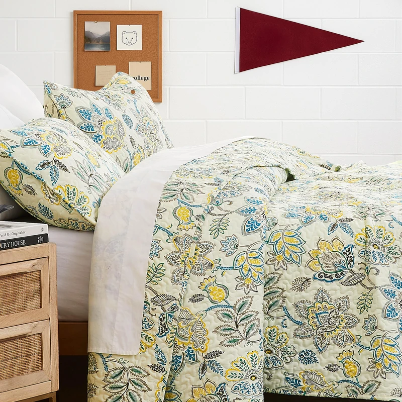Southshore Fine Living, Inc. Oversized Bedding Quilt, Boho Twin Quilt Bedding Set, Soft Coverlet 2-Piece Set with One Matching Quilted Pillow Sham, All Season Twin/XL Quilts, Cream