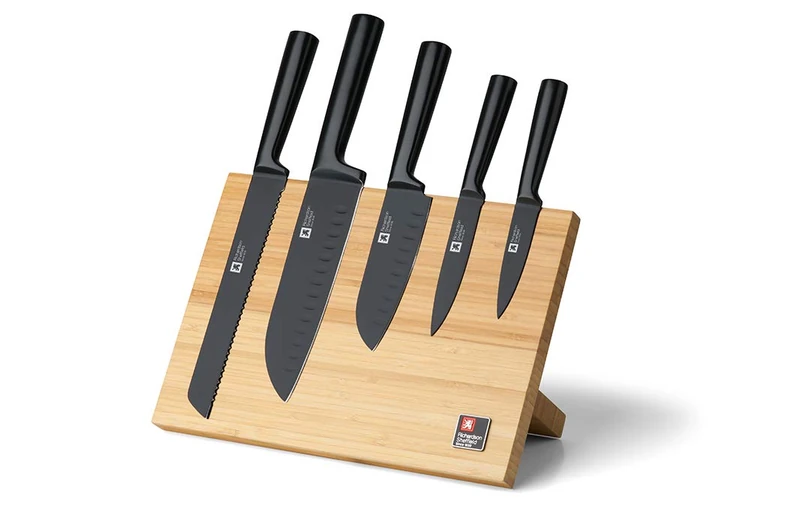 Richardson Sheffield NOX Magnetic Knife Block with 5 Piece Knife Set – Chef Knife, Bread Knife, Utility Knife, Large & Small Santoku Knives – Magnetic Knife Holder