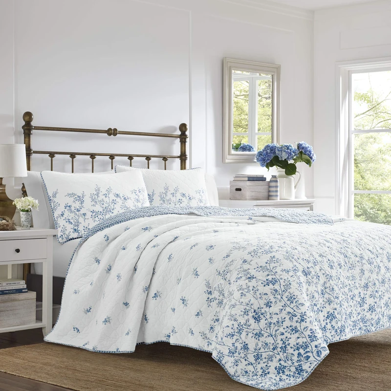 Laura Ashley - Flora Collection - Quilt Set - 100% Cotton, Reversible Bedding with Matching Sham(s), Pre-Washed for Added Softness, Twin, Blue