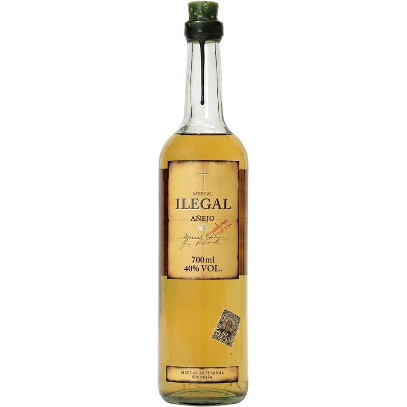 Ilegal Anejo Mezcal, Double-Distilled Spirit Made With 100% Espadin Agave and Aged in American Oak Barrels, 40% ABV, 70cl / 700ml