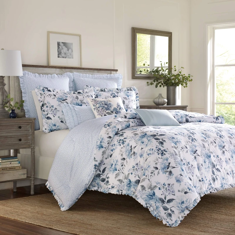 Laura Ashley Home - Queen Duvet Cover Set, Reversible Cotton Bedding with Matching Shams, Lightweight Home Decor for All Seasons (Chloe Blue, Queen)