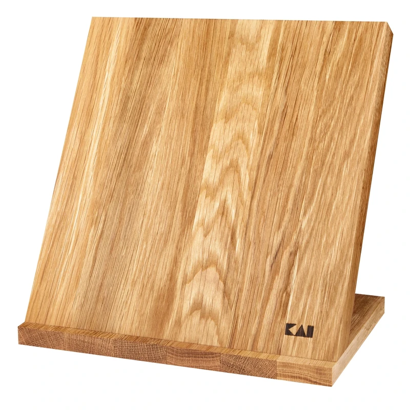 KAI Magnetic Knife Block for Standing Made of Oak - Premium Wood - Space for 4 Knives - Dimensions 26 x 17 x 25.3 cm - Magnetic Holder Knife Board