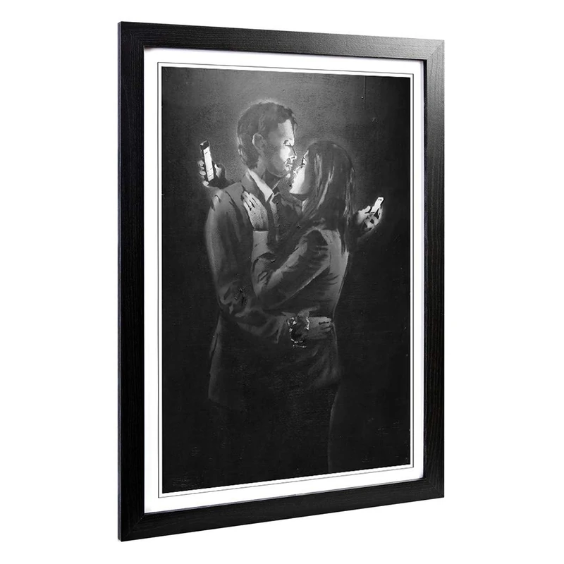 Big Box Art Framed Print of Banksy Mobile Lovers Black and White Graffiti Design | Wall Art Picture| Home Decor for Living Room, Bedroom, Office, A2 / 24.5x18 Inch / 62x45cm