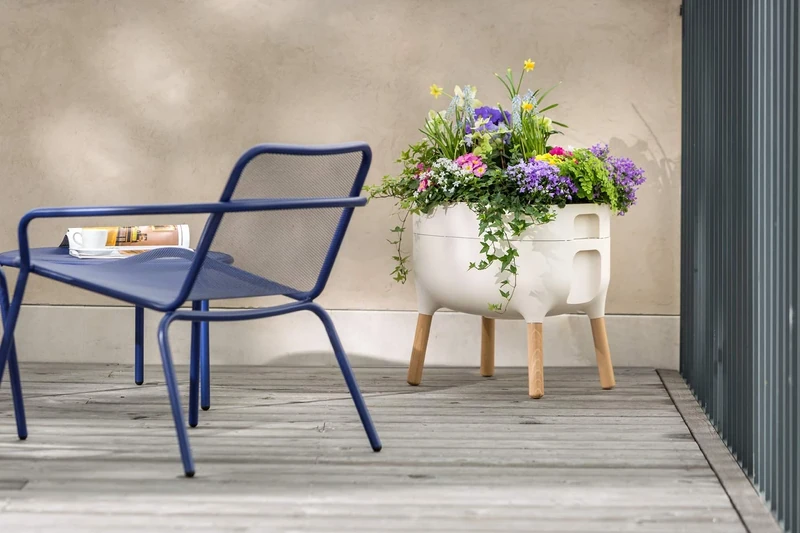 Plastia Urbalive Low Planter - Ivory & White