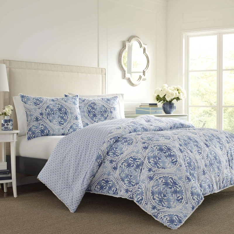 Laura Ashley Comforter Set Reversible Cotton Bedding with Matching Shams, Stylish Home Decor for All Seasons, Queen (Pack of 1), Blue