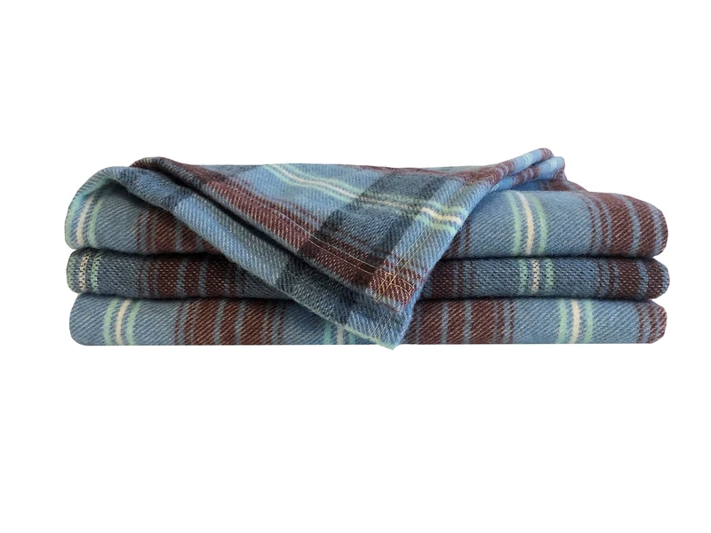 Poyet Motte Wool Blanket, Aubergine, 180 x 220 - Image 1