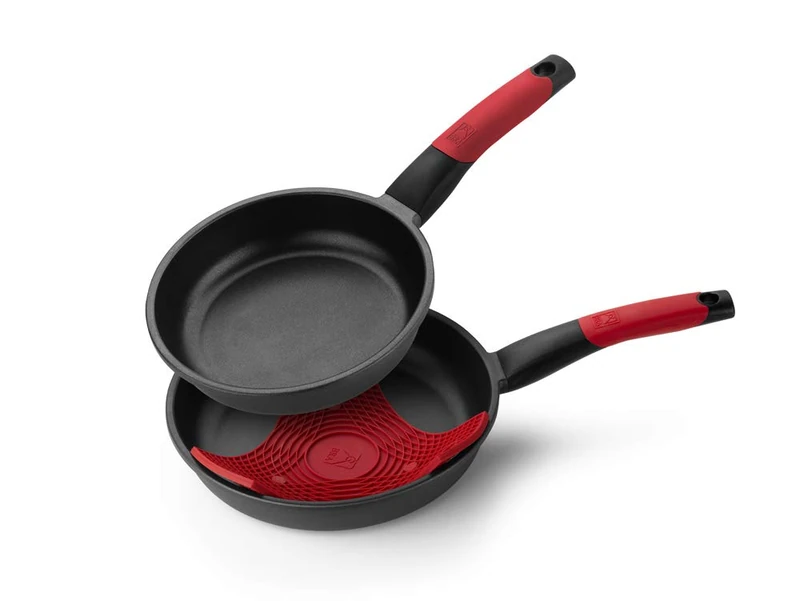 BRA Non-stick Cast Aluminium Frying Pan Set Set of pans 20-24 cm red [Amazon Exclusive]