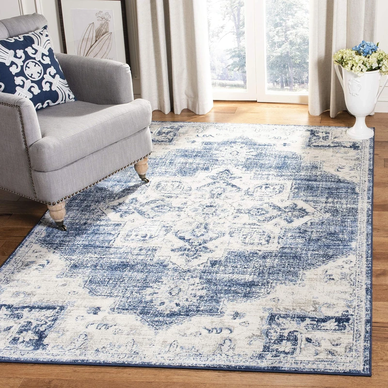 Safavieh Traditional Rug for Living Room, Dining Room, Bedroom - Brentwood Collection, Short Pile, in Ivory and Navy, 160 X 229 cm