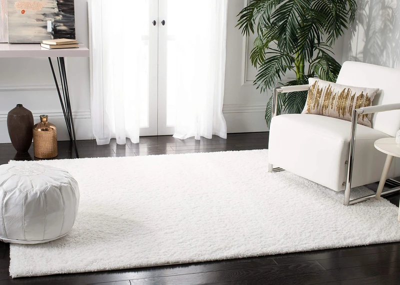 Safavieh Shaggy Indoor Woven Rectangle Area Rug, August Shag Collection, AUG900, in White, 91 X 152 cm for Living Room, Bedroom or Any Indoor Space - Image 1