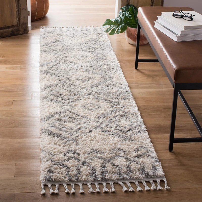 Safavieh Moroccan Shaggy Indoor Woven Runner Area Rug, Berber Fringe Shag Collection, BFG611, in Cream / Grey, 61 X 244 cm for Living Room, Bedroom or Any Indoor Space