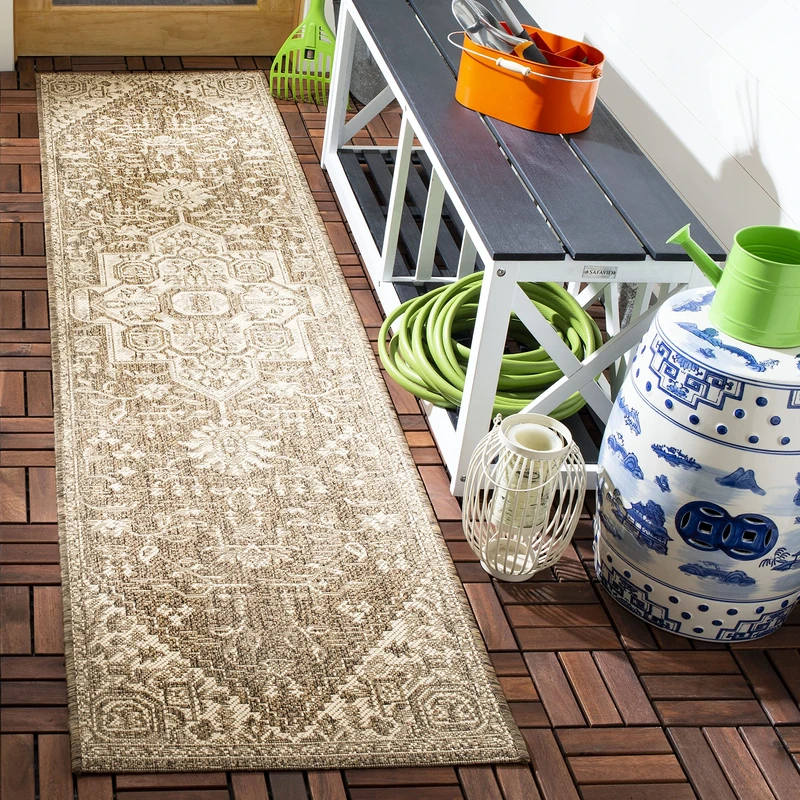 SAFAVIEH Medallion Rug for Indoor & Outdoor - Beachhouse Collection, Short Pile, in Cream and Beige color, 61 X 244 cm