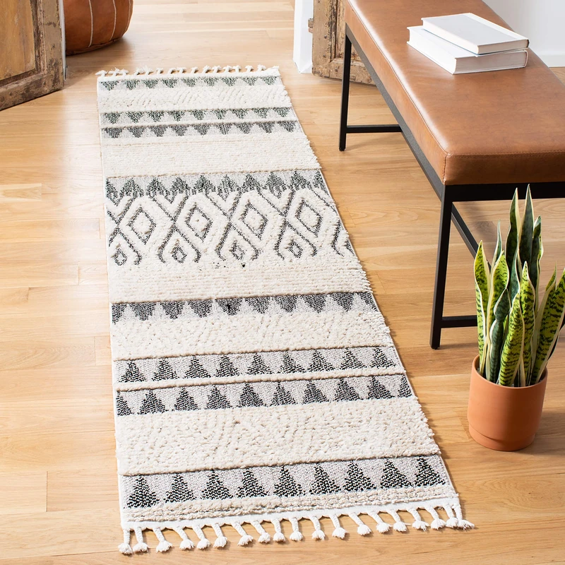 Safavieh Boho Rug for Living Room, Dining Room, Bedroom - Marrakech Collection, Short Pile, in Ivory and Blue, 66 X 244 cm
