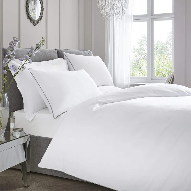 Appletree White Duvet Cover Set – Super King Size 260x220cm – 100% Cotton – 200 Thread Count – 2 Pillowcases – Piped Edges – Soft Luxury Hotel Style Bedding – Crisp White Bed Linen
