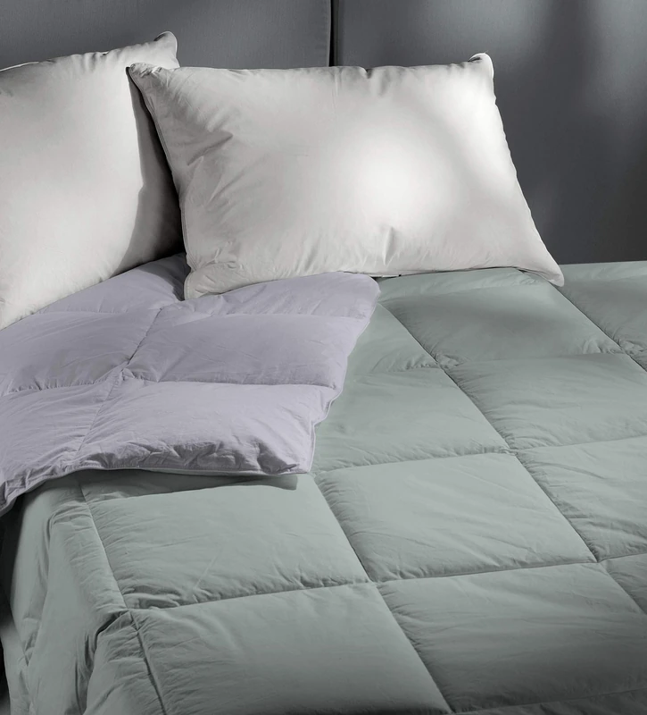 Italian Bed Linen Romantic Summer Quilt in Doubleface Plain Colour, Grey/Silver, 260x260cm
