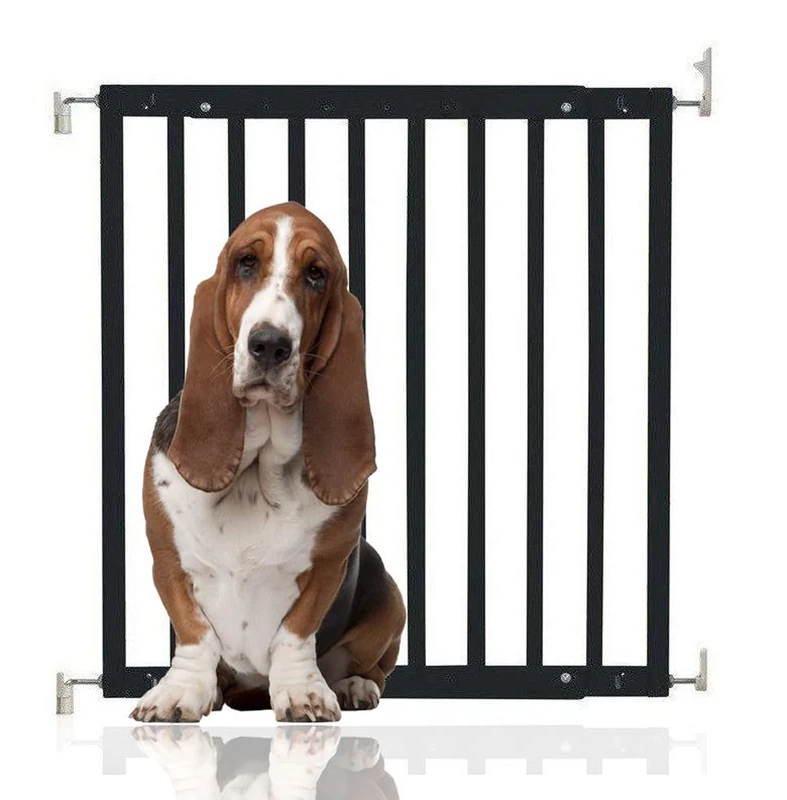 Bettacare Chunky Wooden Screw Fit Dog Gate, 63.5cm - 105.5cm, Black, Wooden Dog Gate Gate, Screw Fit Pet Stair Gate, Puppy Gate, Stylish and Practical Safety Barrier