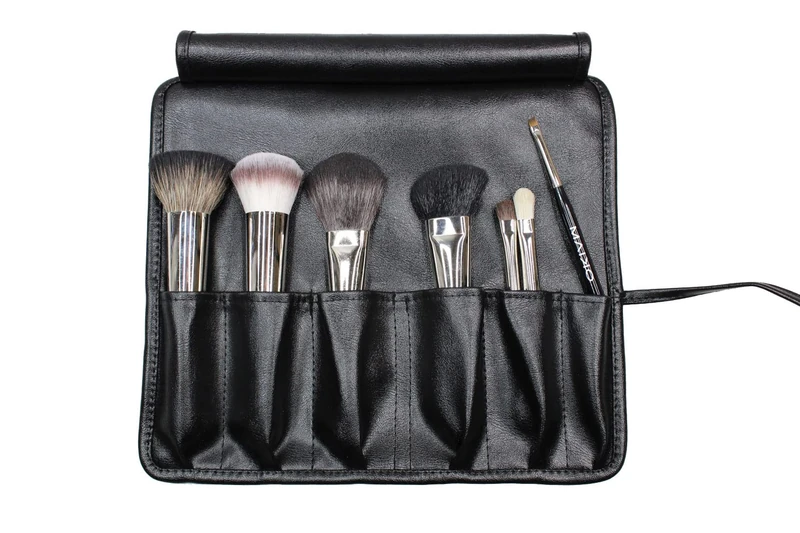 MAIKO MKBC001 Set 7 Brochas Pocket Y Manta Maiko for Adults, Made for Everyday use