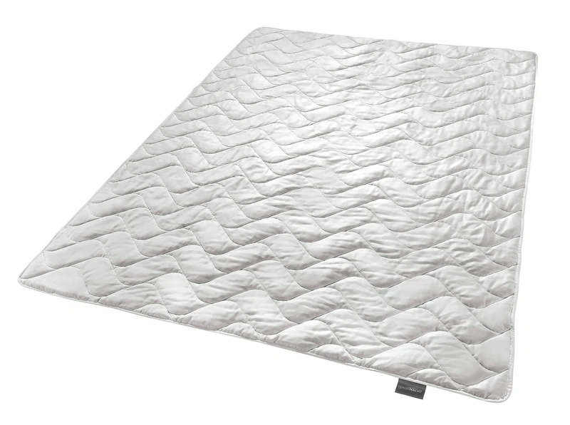 Traumnacht Exclusive Light Duvet 100% Wild Silk for Summer Filling Weight: 700 g 155 x 220 cm