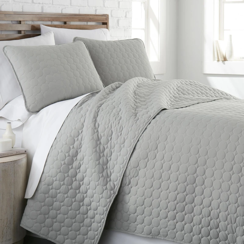 Southshore Fine Living, Inc. Oversized Bedding Quilt, Lightweight Bedding, Twin XL Bedspread, Soft Coverlet 2-Piece Set with One Matching Quilted Pillow Sham, All Season Twin/XL Quilt Set, Steel Grey