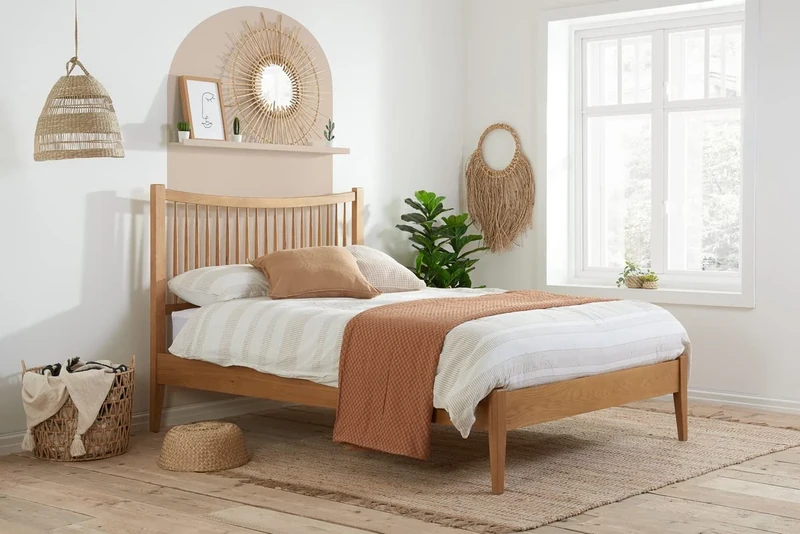 Birlea 135cm Berwick Bed, Oak
