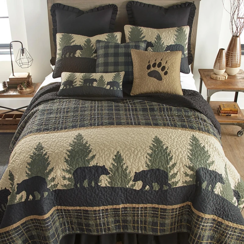 Donna Sharp King Quilt - Bear Walk Plaid Lodge Quilt with Bear Pattern - Machine Washable