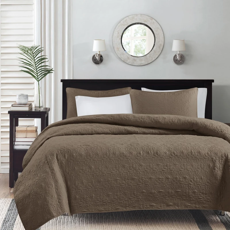 Madison Park Cozy Quilt Hypoallergenic All Season Bedding-Set with Matching Shams, Mocha, Full/Queen