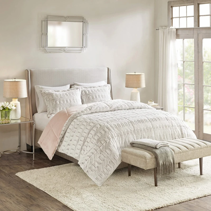 Madison Park Modern All Season Down Alternative Bedding Set with Matching Sham, Polyester, Blush, Full/Queen
