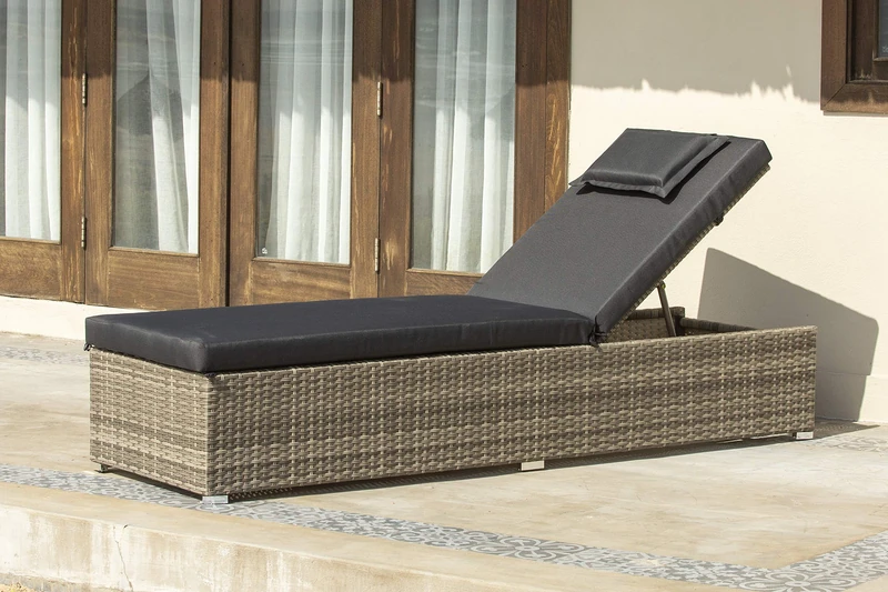 Backyard Furniture Palma Rattan Wicker Sunlounger with Cushions and Weatherproof Furniture Cover