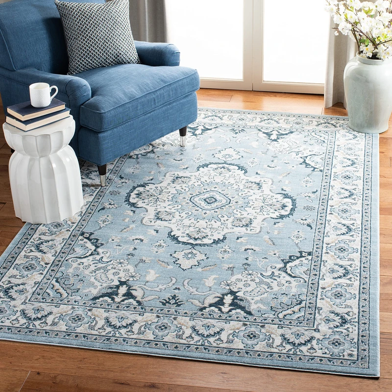 SAFAVIEH Traditional Rug for Living Room, Dining Room, Bedroom - Isabella Collection, Short Pile, in Light Blue and Cream, 91 X 152 cm