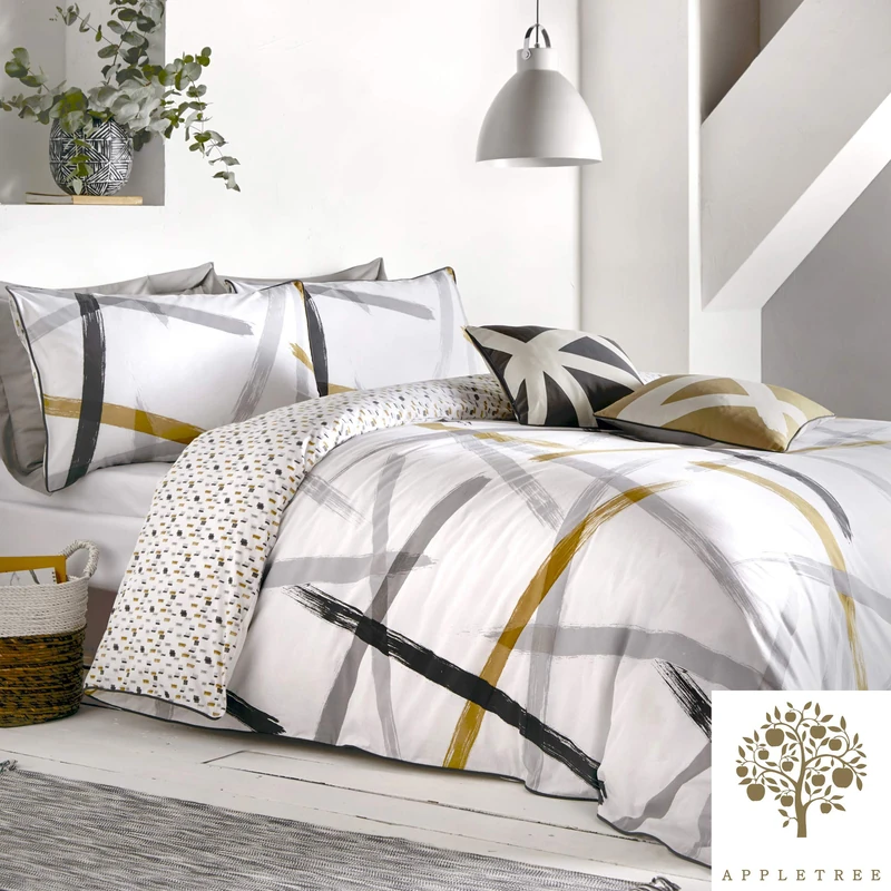 Appletree - Yellow & White Geometric Duvet Cover - Super King Bedding Size (260 x 220cm) - 100% Cotton - Reversible Design - Piped Edge - Black & Ochre Triangle Shapes Bedding - Contemporary Bed Set