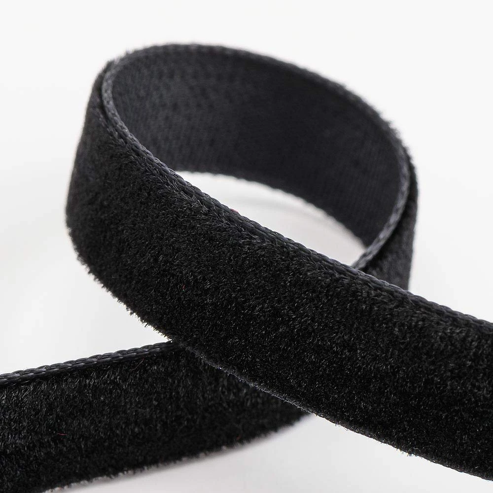 Italian Options Velvet Ribbon, Luxury, Single-Face Velvet Ribbon for Crafting, Christmas, Bows, Hair, Cakes, Weddings, Ornaments, Gift Wrapping, Flowers, 9mm 10 Metre Roll, Black