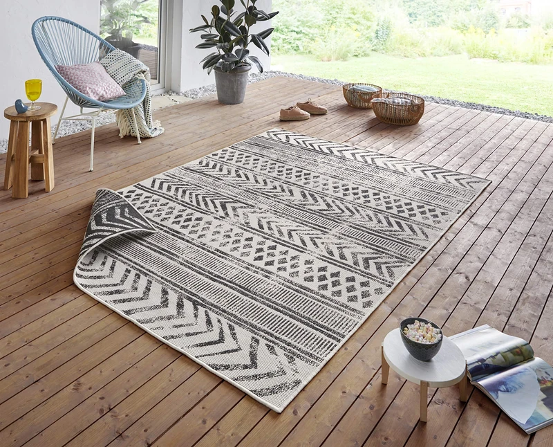 NORTHRUGS Biri Indoor and Outdoor Rug 160 x 230 cm - Reversible Rug Weatherproof Boho Style Vintage Design Runner for Balcony Patio Garden Conservatory Living Room Rug Waterproof in Black Cream